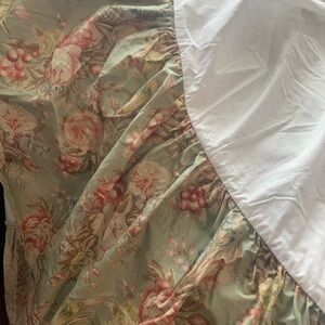 Ralph Lauren Charlotte full dust ruffle